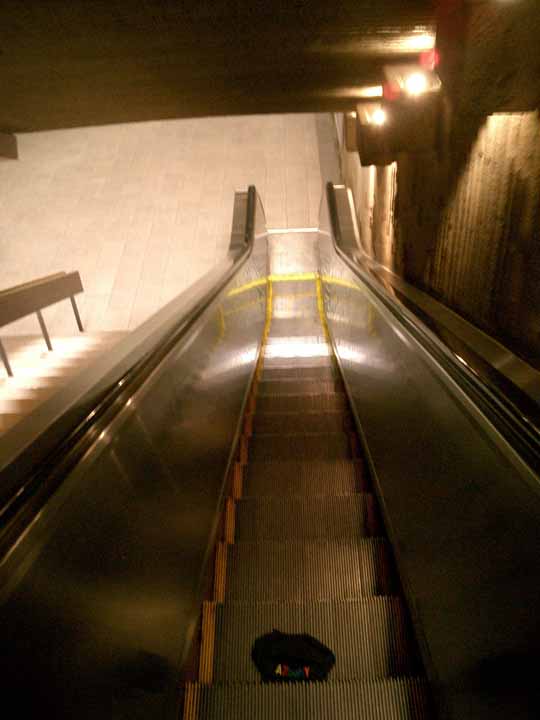 escalator underground montreal